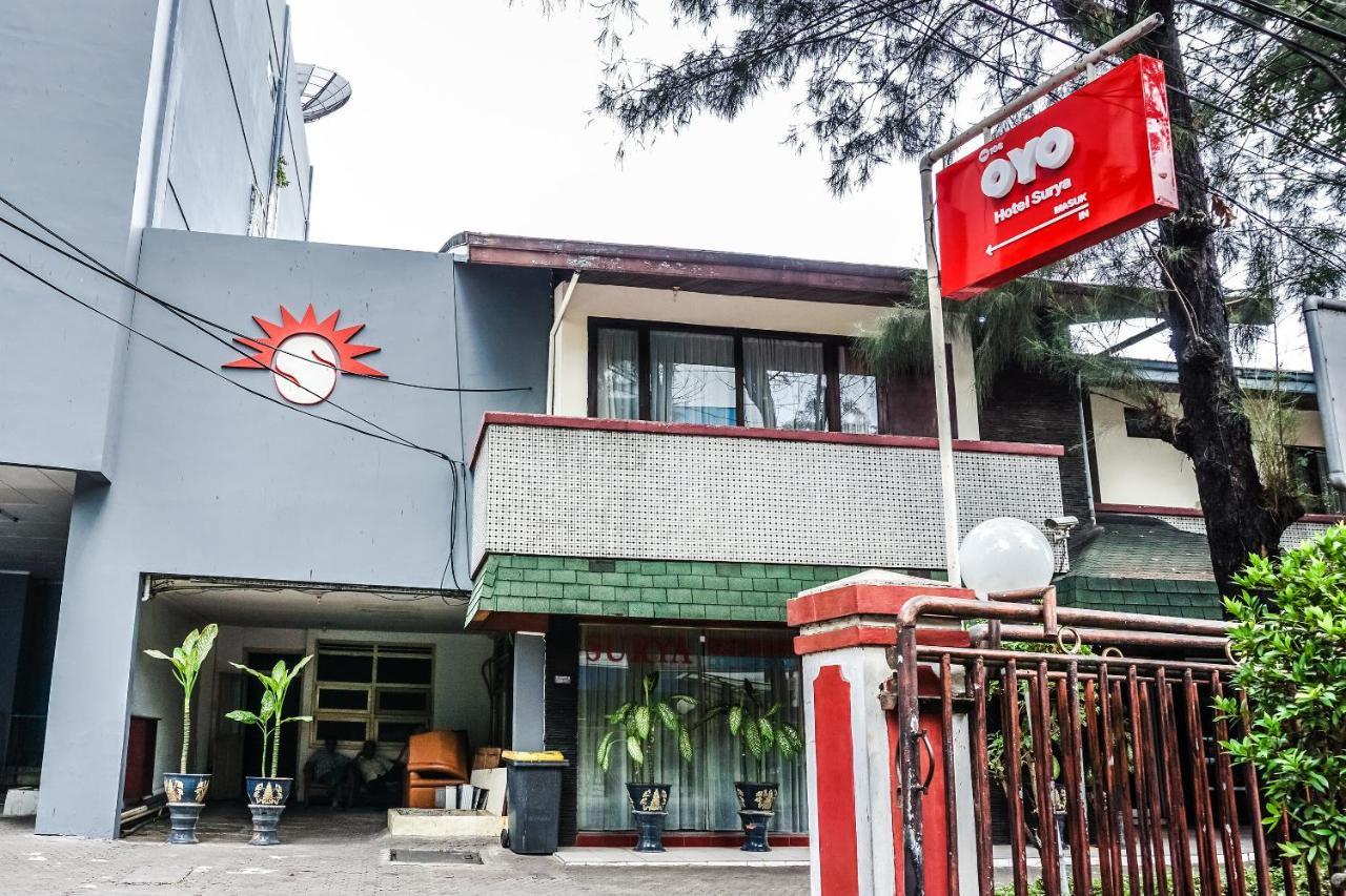 Oyo 108 Hotel Surya Jakarta Buitenkant foto