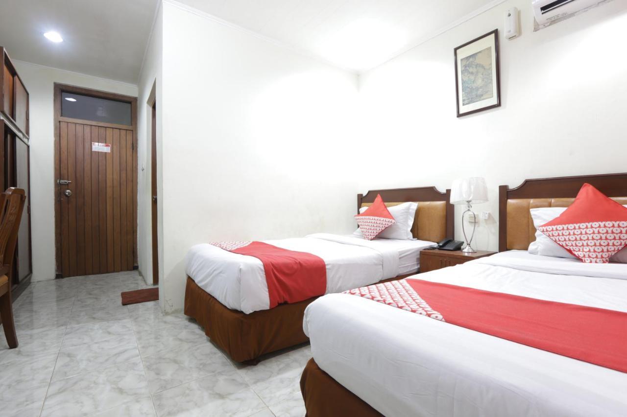 Oyo 108 Hotel Surya Jakarta Buitenkant foto