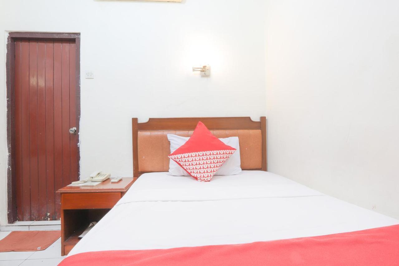 Oyo 108 Hotel Surya Jakarta Buitenkant foto