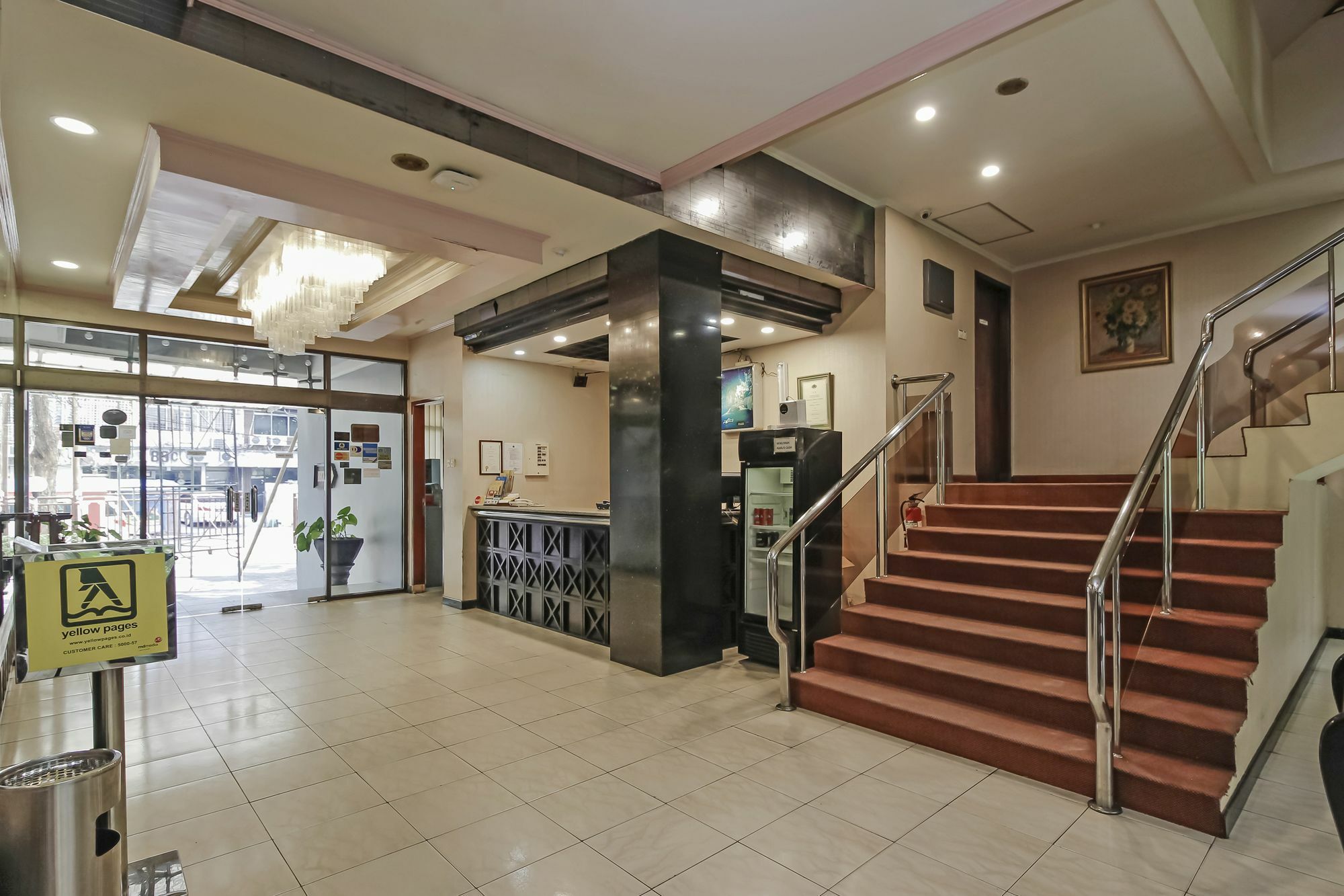Oyo 108 Hotel Surya Jakarta Buitenkant foto