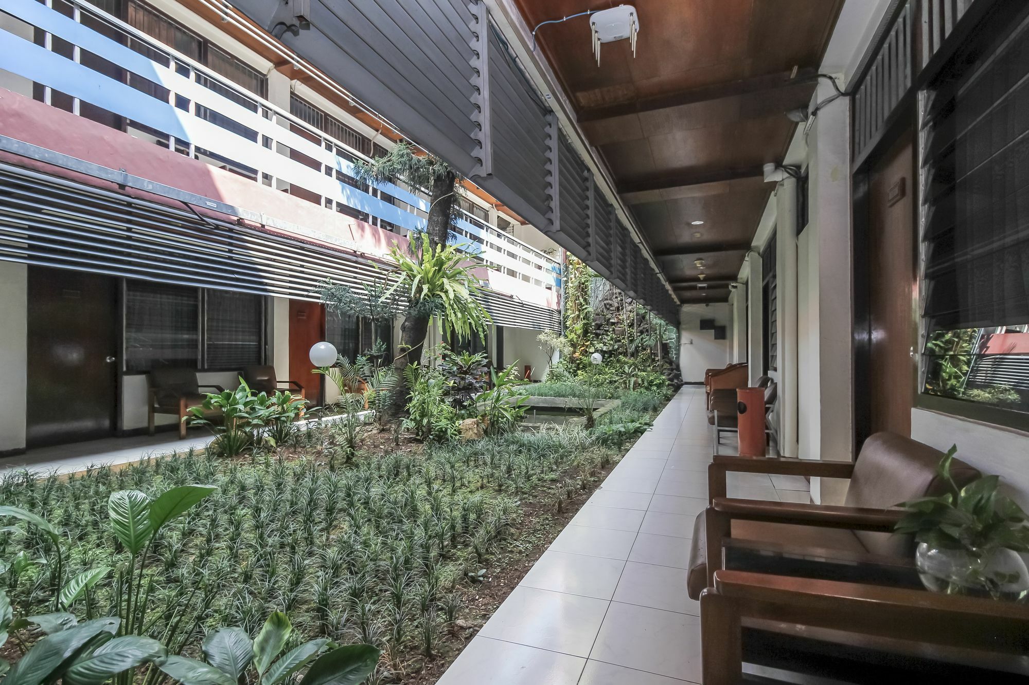 Oyo 108 Hotel Surya Jakarta Buitenkant foto